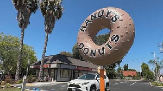 Randy's Donuts