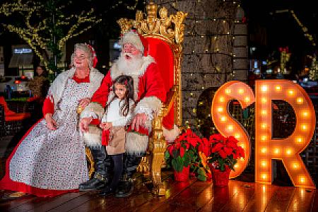Photos with Santa Claus @ Santana Row