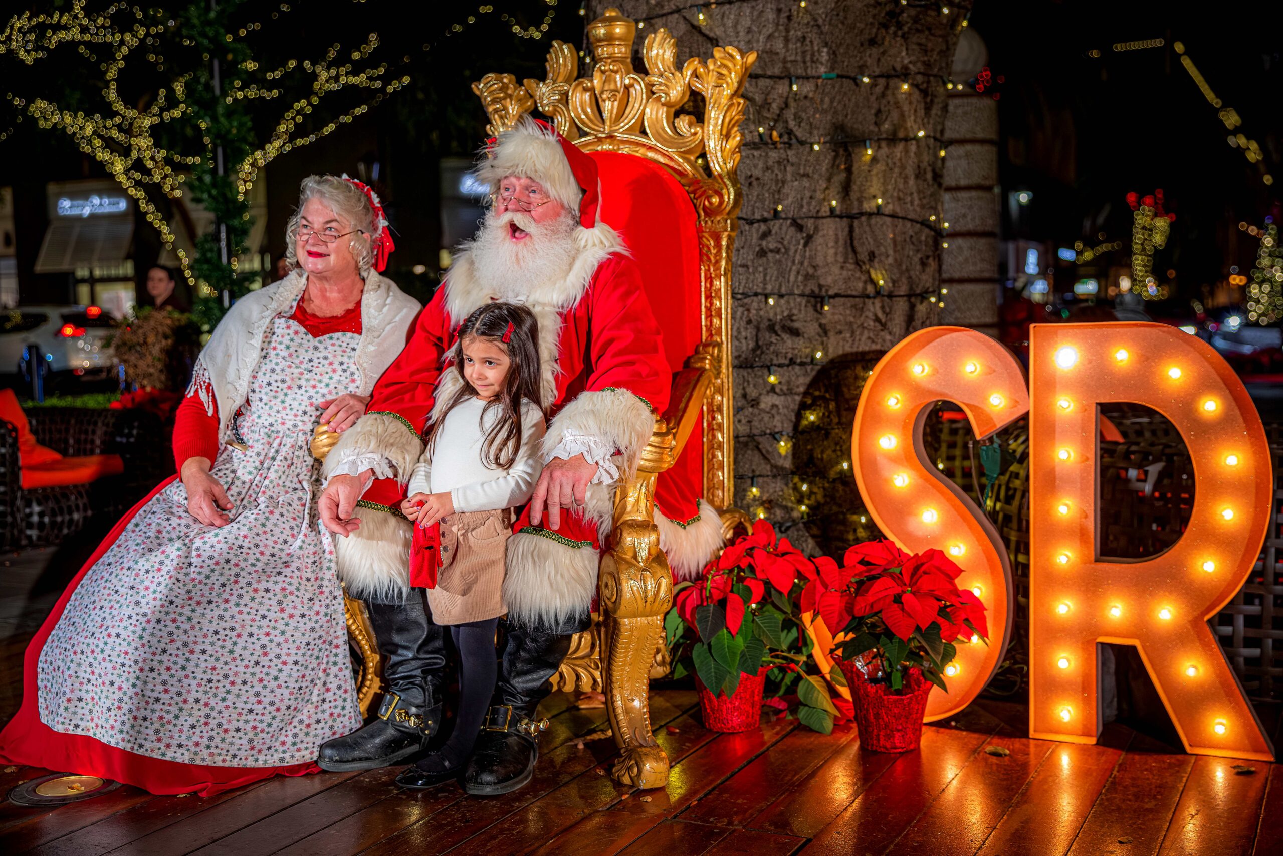 Photos with Santa Claus @ Santana Row