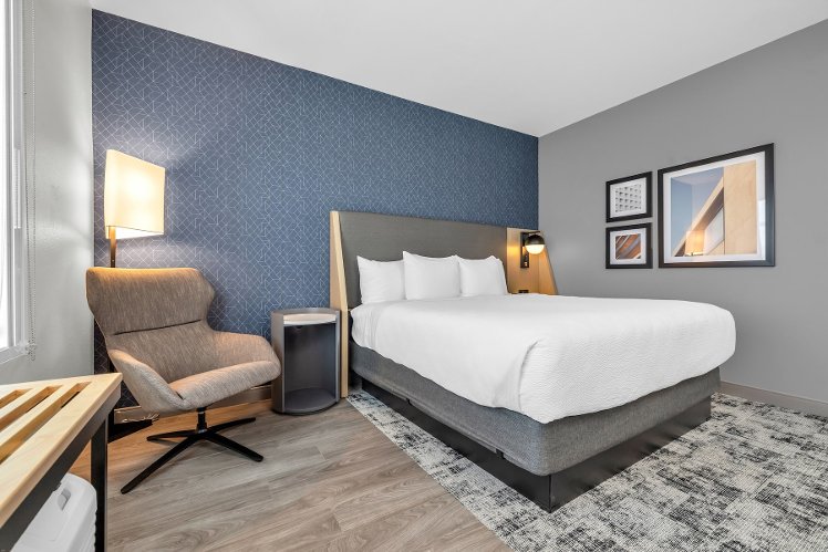 La Quinta Inn & Suites by Wyndham San Jose Silicon Valley