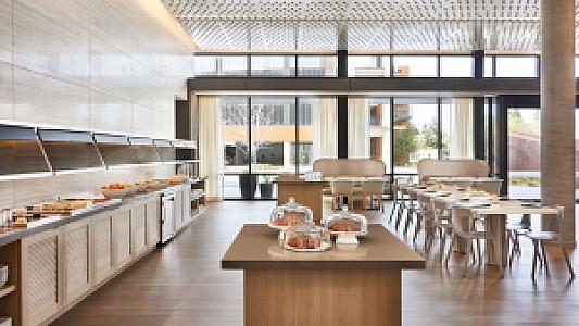 AC Kitchen and Breakfast