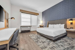 La Quinta Inn & Suites by Wyndham San Jose Silicon Valley