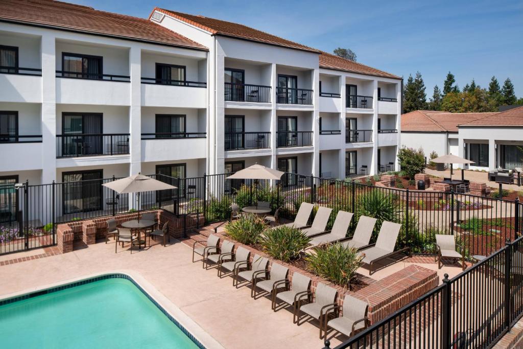 Courtyard San Jose Cupertino