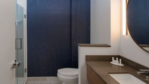 Residence Inn & Fairfield Inn & Suites by Marriott Guest Bathroom